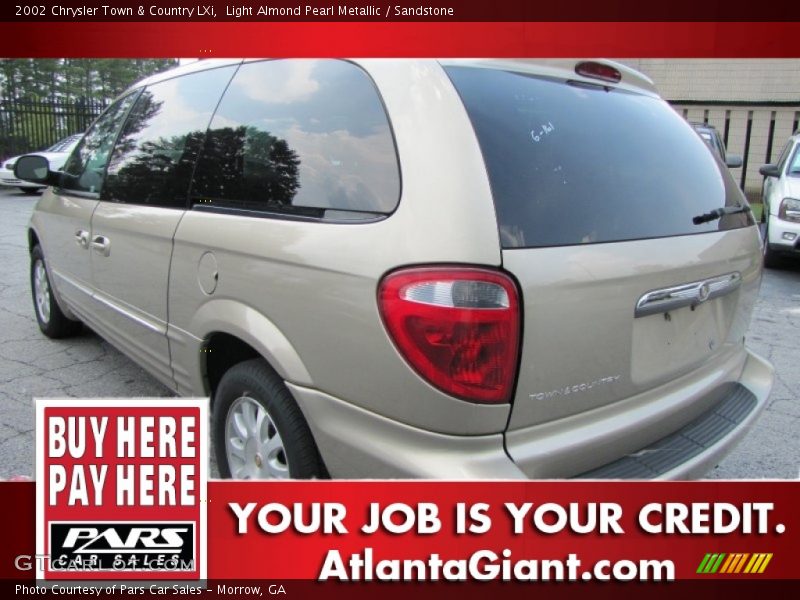 Light Almond Pearl Metallic / Sandstone 2002 Chrysler Town & Country LXi
