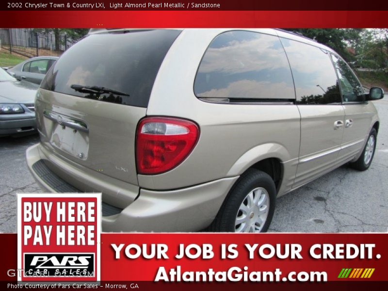 Light Almond Pearl Metallic / Sandstone 2002 Chrysler Town & Country LXi