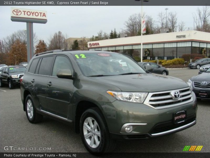 Cypress Green Pearl / Sand Beige 2012 Toyota Highlander SE 4WD