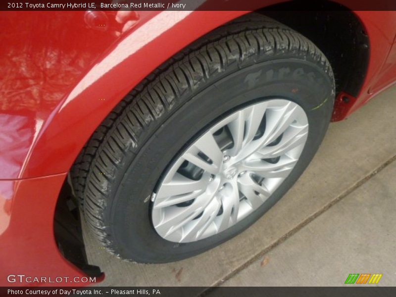 Barcelona Red Metallic / Ivory 2012 Toyota Camry Hybrid LE
