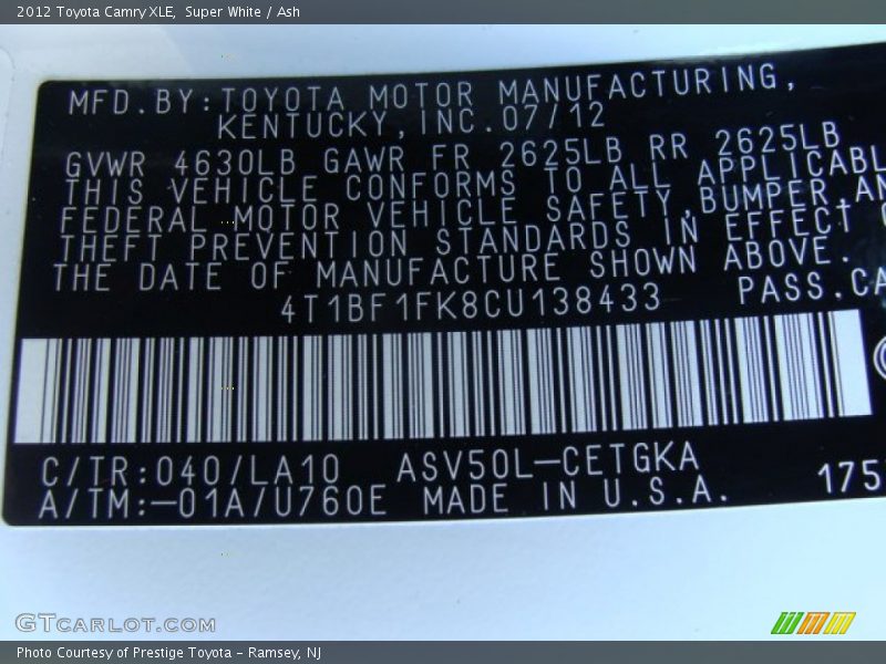 Super White / Ash 2012 Toyota Camry XLE