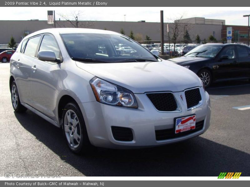Liquid Platinum Metallic / Ebony 2009 Pontiac Vibe 2.4