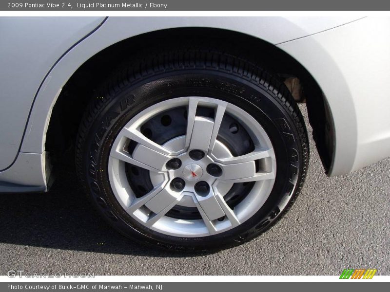 Liquid Platinum Metallic / Ebony 2009 Pontiac Vibe 2.4