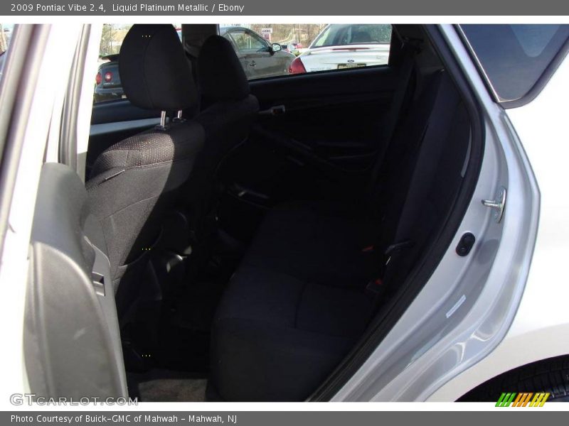 Liquid Platinum Metallic / Ebony 2009 Pontiac Vibe 2.4