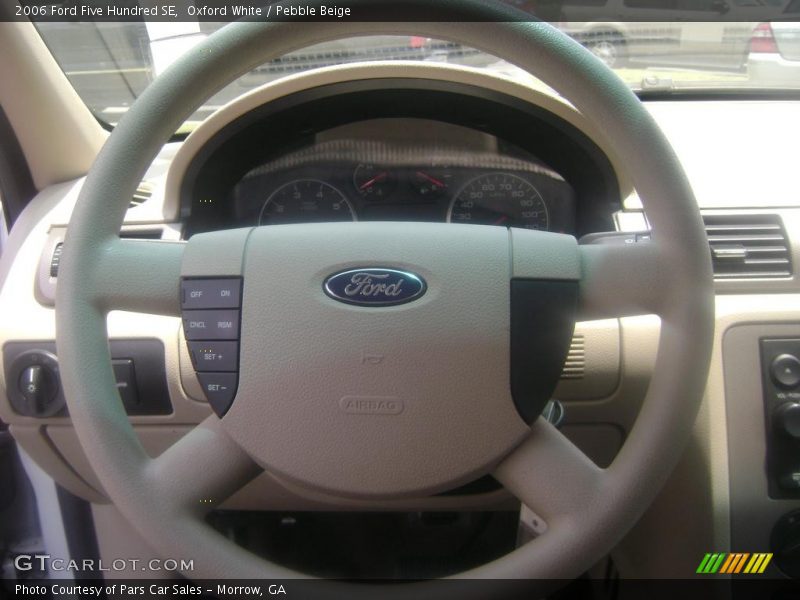 Oxford White / Pebble Beige 2006 Ford Five Hundred SE