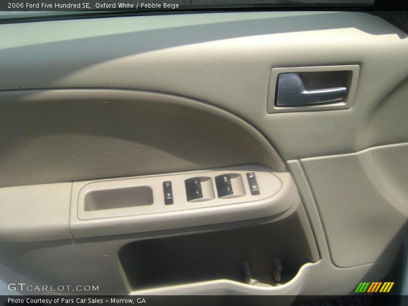 Oxford White / Pebble Beige 2006 Ford Five Hundred SE