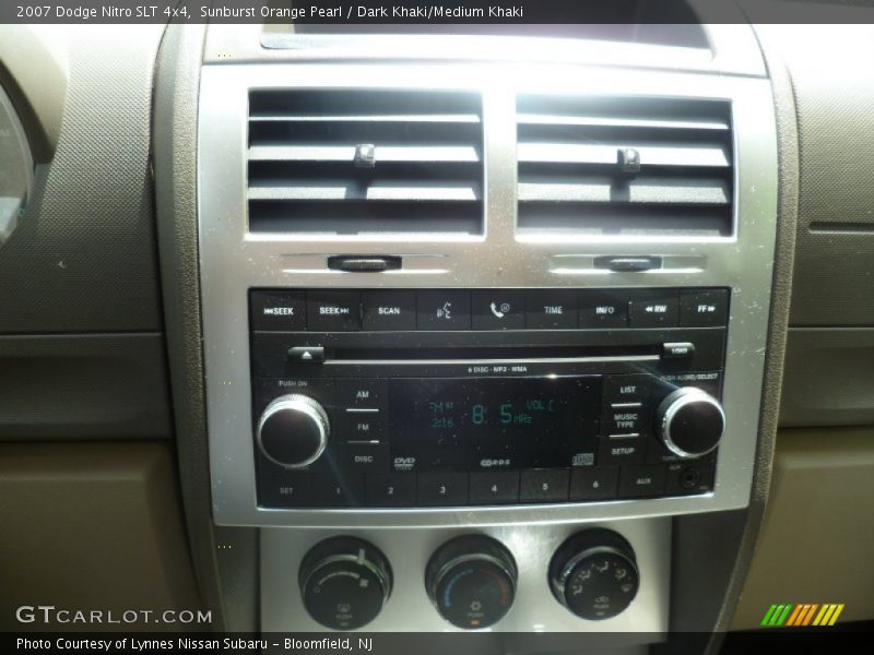 Controls of 2007 Nitro SLT 4x4