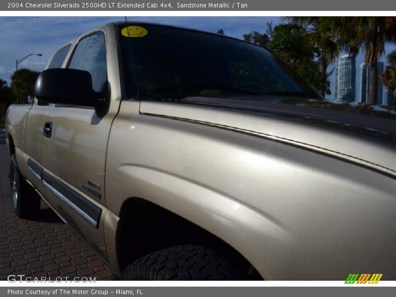 Sandstone Metallic / Tan 2004 Chevrolet Silverado 2500HD LT Extended Cab 4x4
