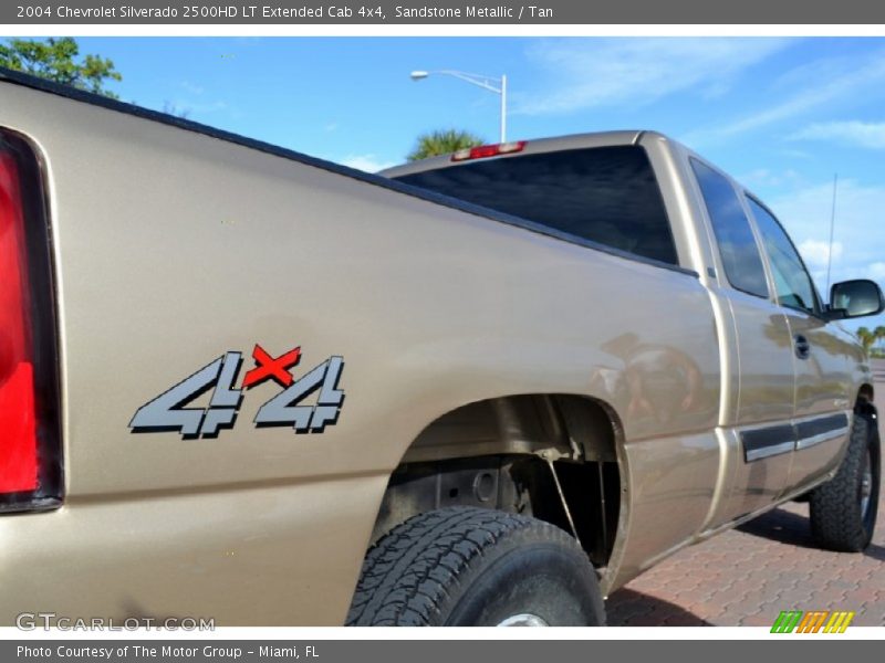 Sandstone Metallic / Tan 2004 Chevrolet Silverado 2500HD LT Extended Cab 4x4