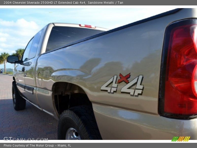 Sandstone Metallic / Tan 2004 Chevrolet Silverado 2500HD LT Extended Cab 4x4