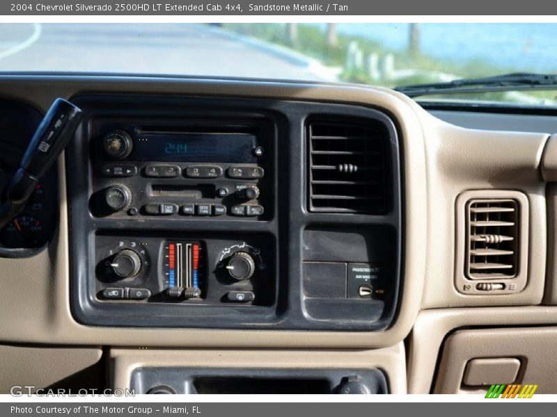 Sandstone Metallic / Tan 2004 Chevrolet Silverado 2500HD LT Extended Cab 4x4