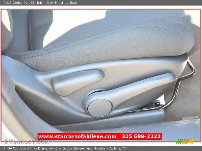 Bright Silver Metallic / Black 2013 Dodge Dart SE