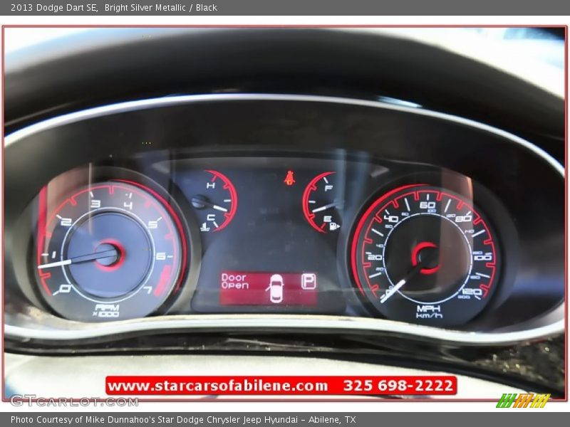 Bright Silver Metallic / Black 2013 Dodge Dart SE