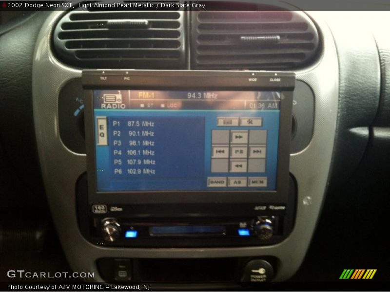 Light Almond Pearl Metallic / Dark Slate Gray 2002 Dodge Neon SXT