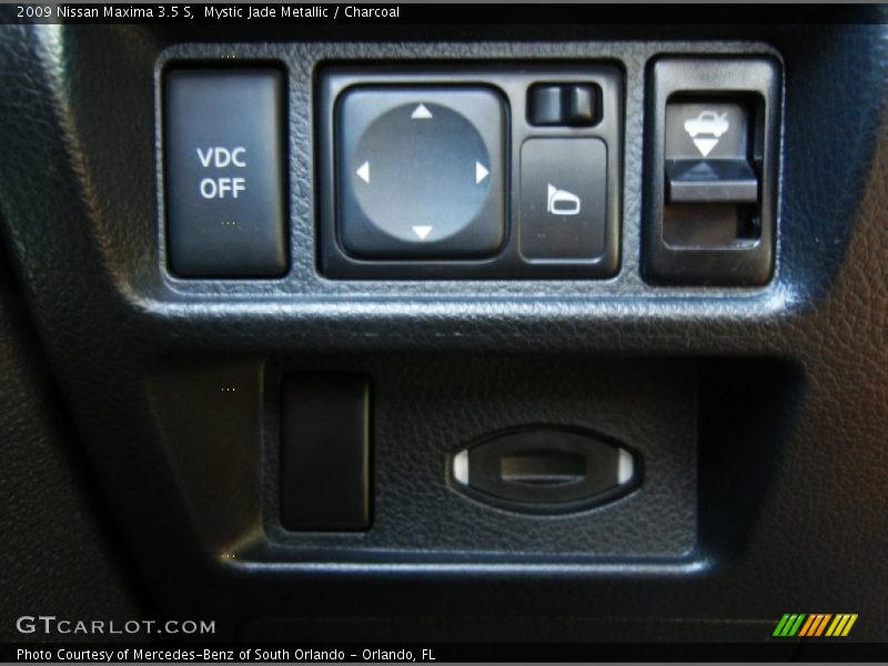 Mystic Jade Metallic / Charcoal 2009 Nissan Maxima 3.5 S