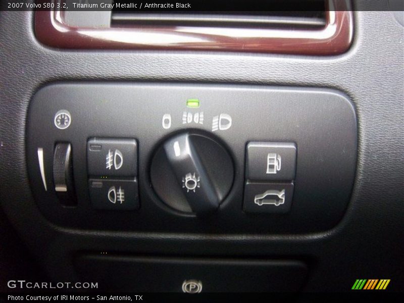 Titanium Gray Metallic / Anthracite Black 2007 Volvo S80 3.2