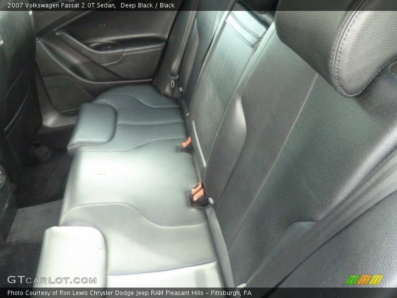 Deep Black / Black 2007 Volkswagen Passat 2.0T Sedan