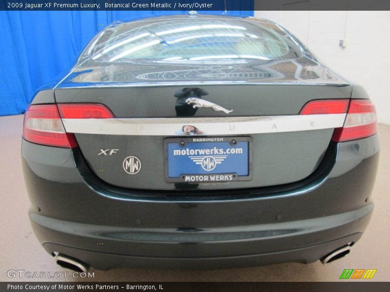 Botanical Green Metallic / Ivory/Oyster 2009 Jaguar XF Premium Luxury