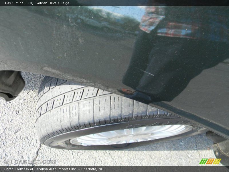 Golden Olive / Beige 1997 Infiniti I 30