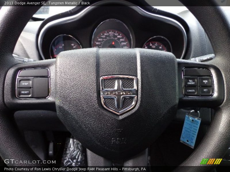 Tungsten Metallic / Black 2013 Dodge Avenger SE