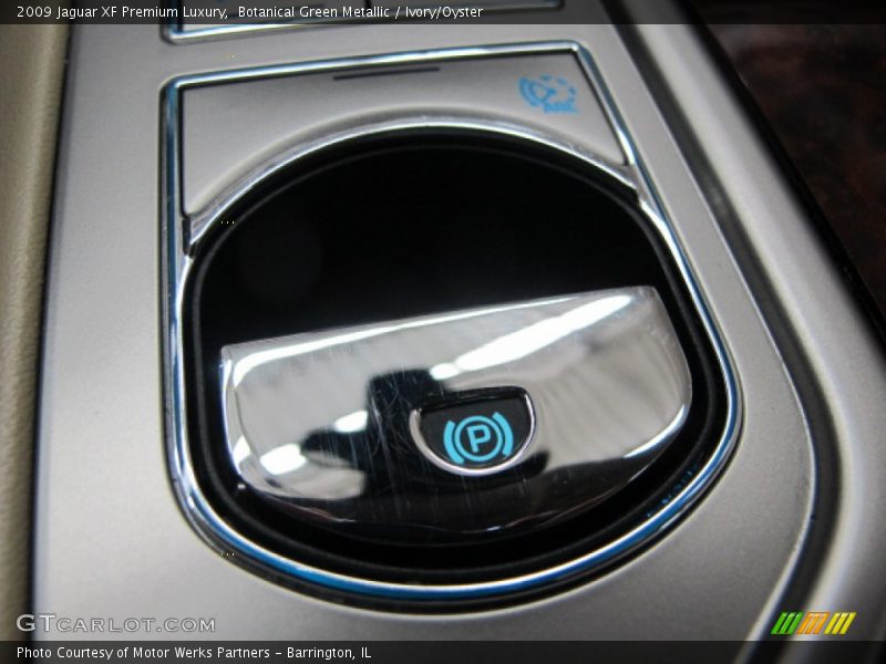 Botanical Green Metallic / Ivory/Oyster 2009 Jaguar XF Premium Luxury