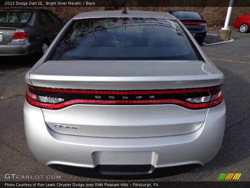Bright Silver Metallic / Black 2013 Dodge Dart SE