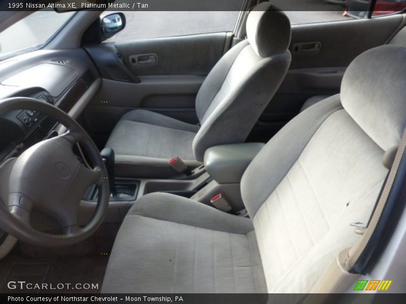 Platinum Metallic / Tan 1995 Nissan Altima XE