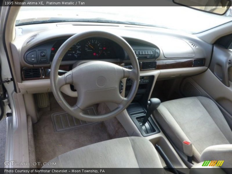 Platinum Metallic / Tan 1995 Nissan Altima XE