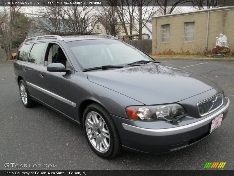 Titanium Gray Metallic / Graphite 2004 Volvo V70 2.5T