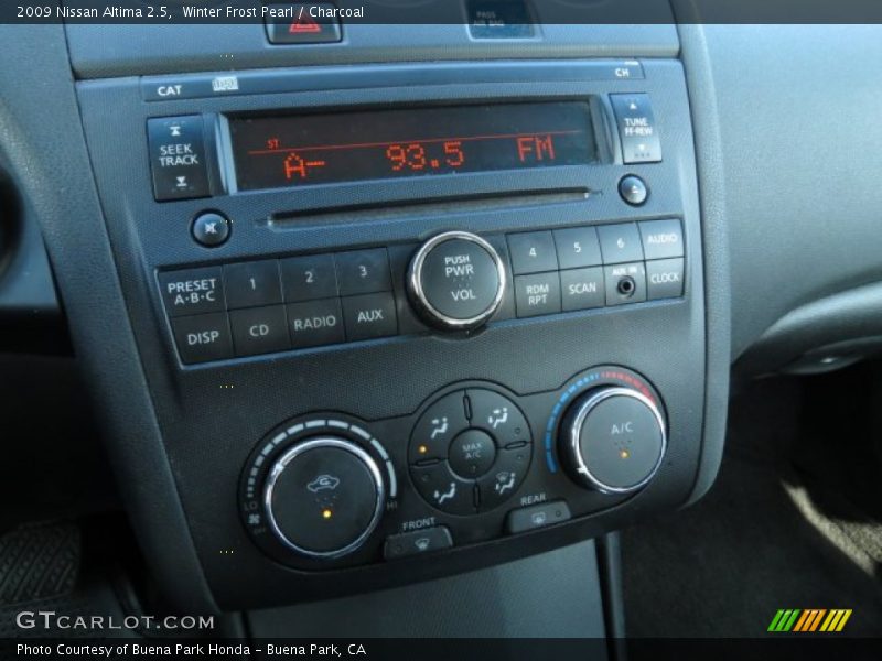 Winter Frost Pearl / Charcoal 2009 Nissan Altima 2.5
