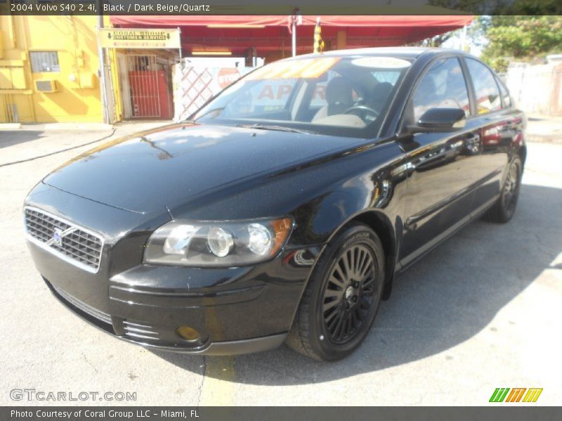 Black / Dark Beige/Quartz 2004 Volvo S40 2.4i