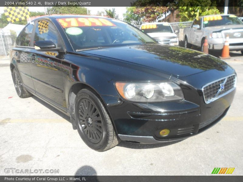 Black / Dark Beige/Quartz 2004 Volvo S40 2.4i