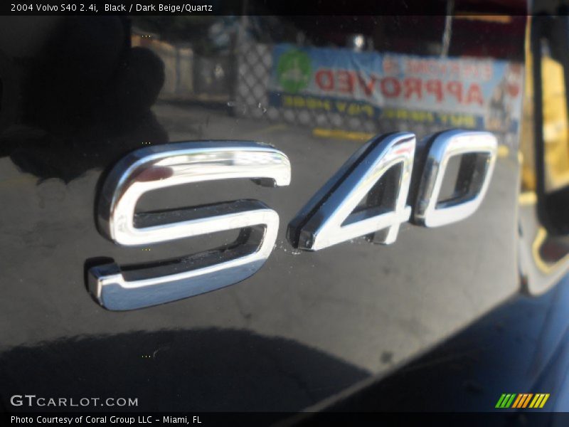 Black / Dark Beige/Quartz 2004 Volvo S40 2.4i