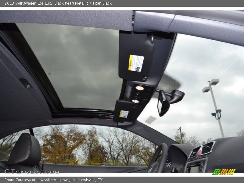 Sunroof of 2013 Eos Lux