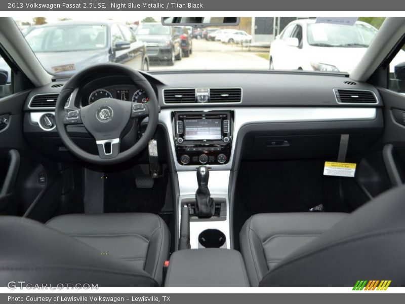 Night Blue Metallic / Titan Black 2013 Volkswagen Passat 2.5L SE