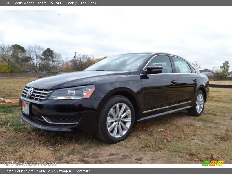 Black / Titan Black 2013 Volkswagen Passat 2.5L SEL