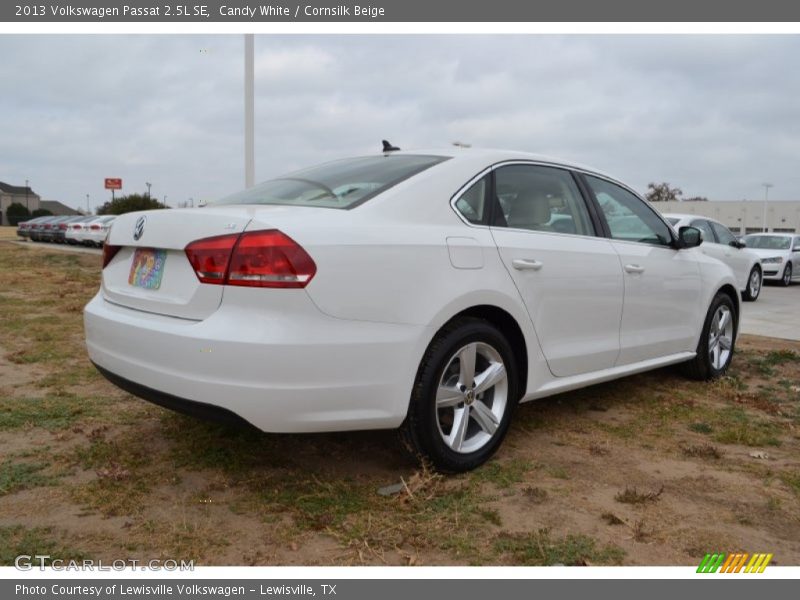 Candy White / Cornsilk Beige 2013 Volkswagen Passat 2.5L SE