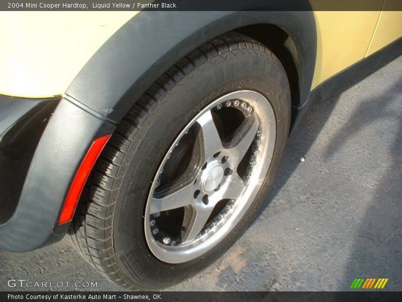 Liquid Yellow / Panther Black 2004 Mini Cooper Hardtop