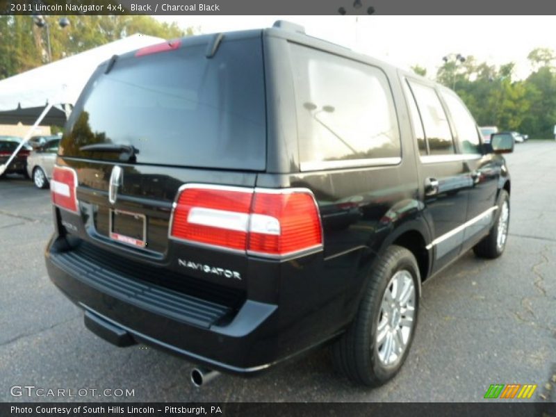 Black / Charcoal Black 2011 Lincoln Navigator 4x4