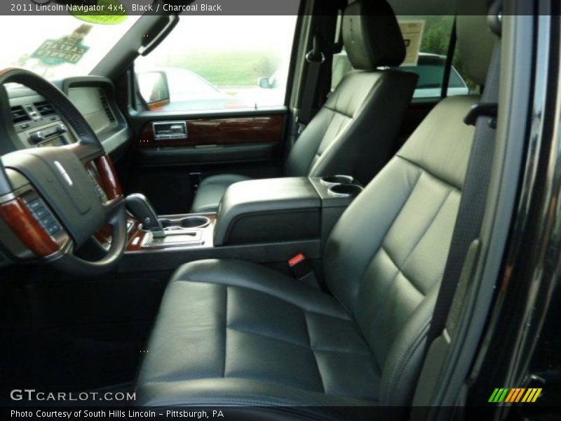 Black / Charcoal Black 2011 Lincoln Navigator 4x4