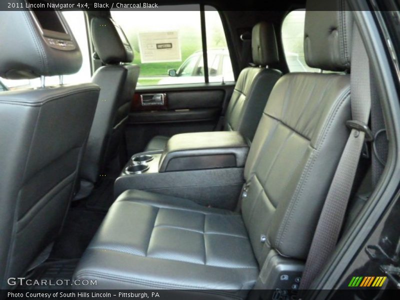 Black / Charcoal Black 2011 Lincoln Navigator 4x4
