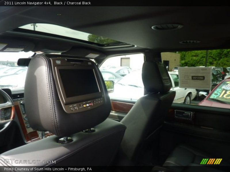 Black / Charcoal Black 2011 Lincoln Navigator 4x4