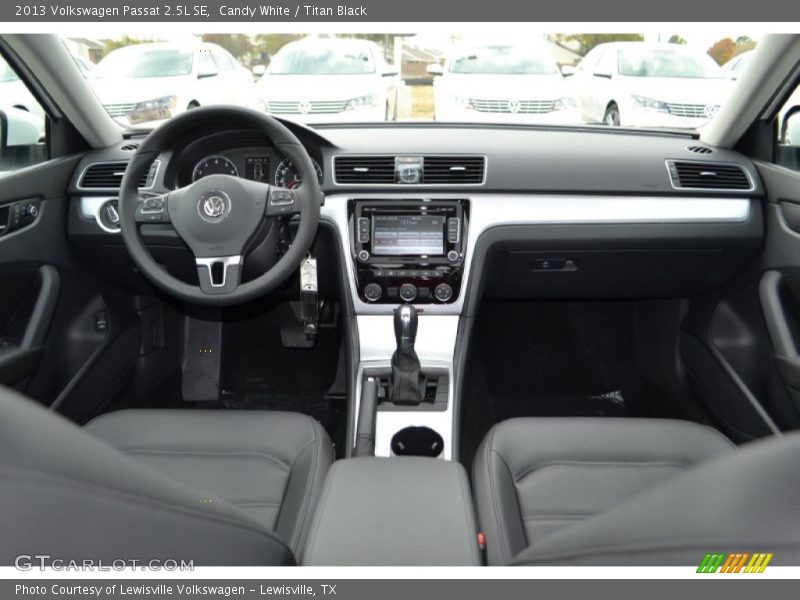 Candy White / Titan Black 2013 Volkswagen Passat 2.5L SE