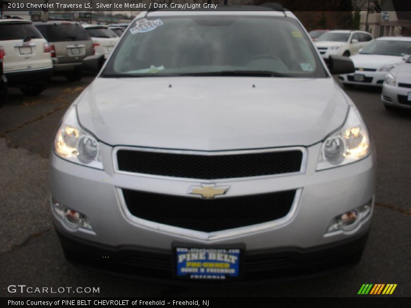 Silver Ice Metallic / Dark Gray/Light Gray 2010 Chevrolet Traverse LS