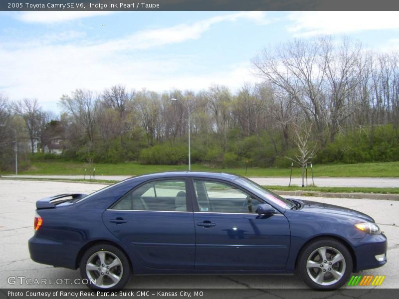 Indigo Ink Pearl / Taupe 2005 Toyota Camry SE V6
