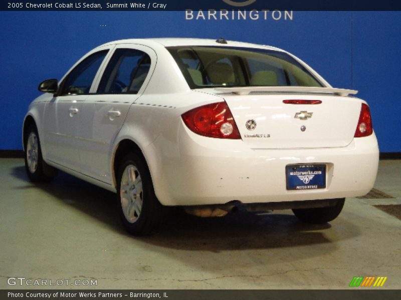 Summit White / Gray 2005 Chevrolet Cobalt LS Sedan