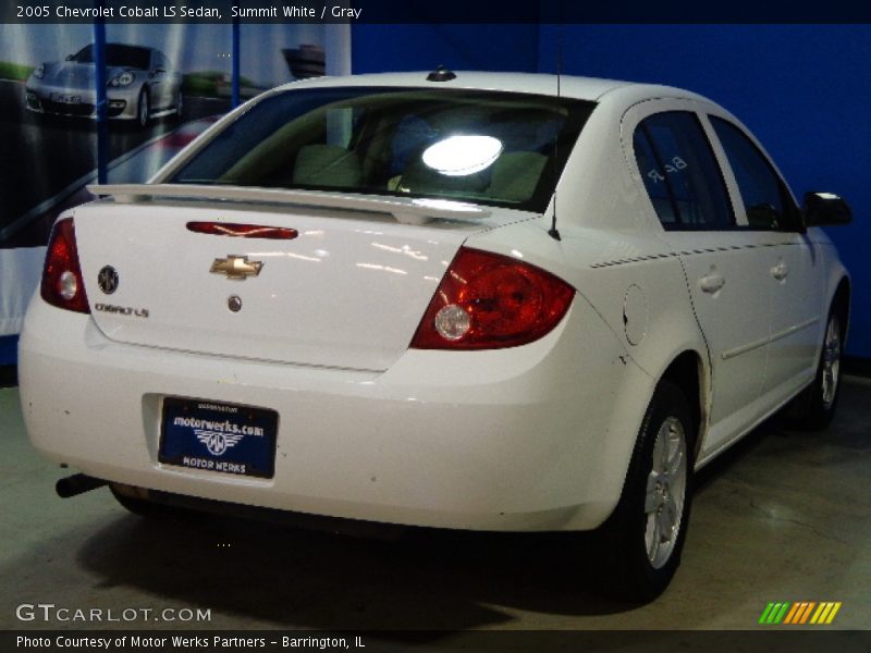 Summit White / Gray 2005 Chevrolet Cobalt LS Sedan