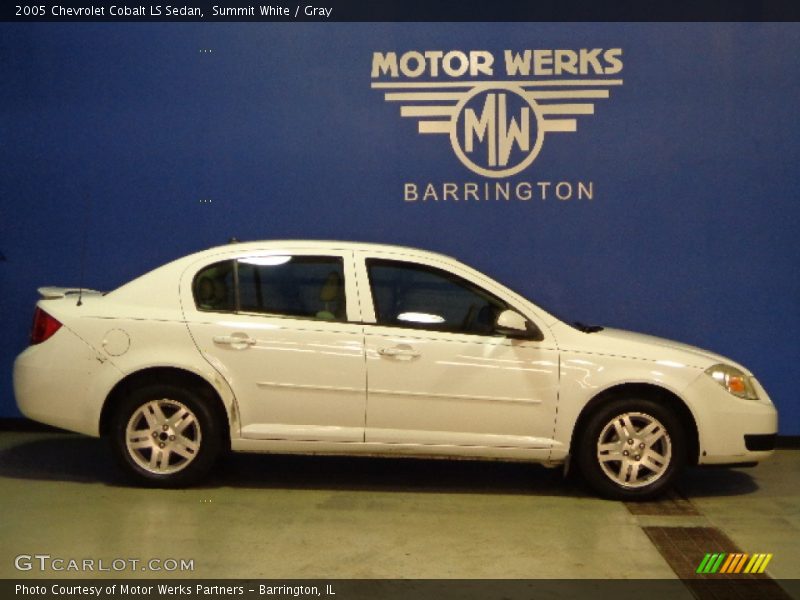 Summit White / Gray 2005 Chevrolet Cobalt LS Sedan
