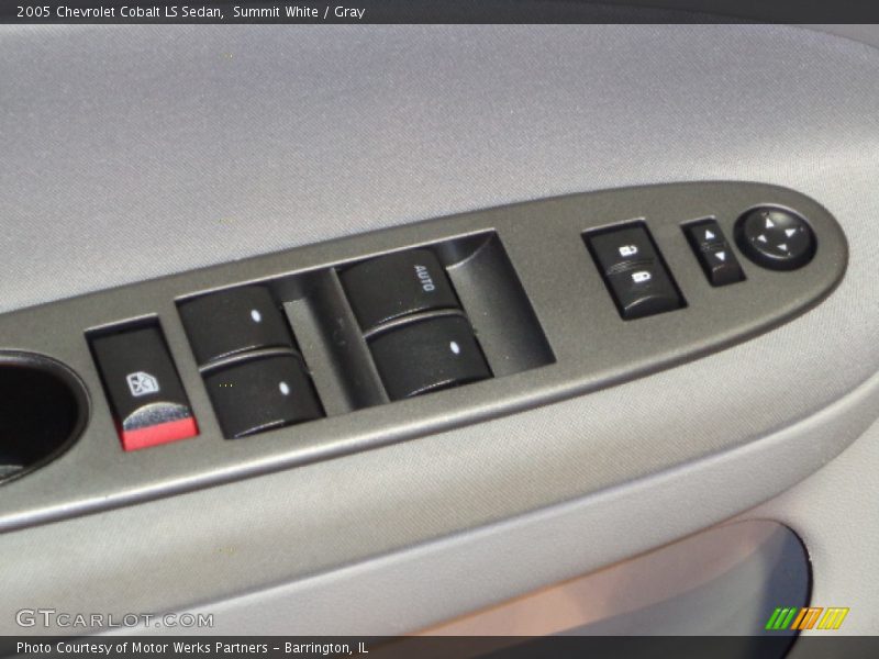 Summit White / Gray 2005 Chevrolet Cobalt LS Sedan