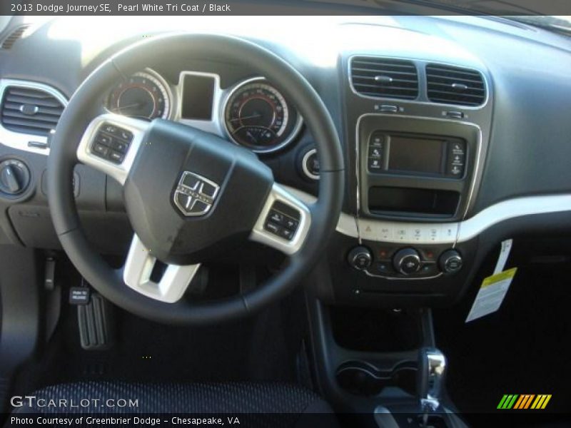 Pearl White Tri Coat / Black 2013 Dodge Journey SE
